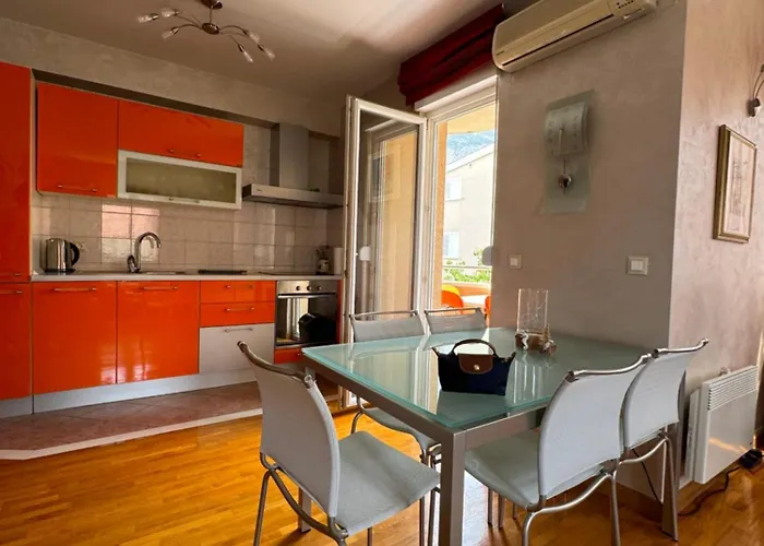 M&m Beachfront Apartamento