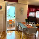 M&m Beachfront Apartment *