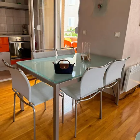 Apartment M&m Beachfront Makarska
