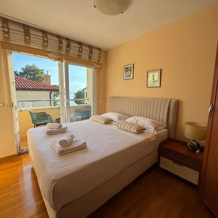 M&m Beachfront Makarska