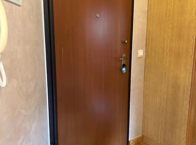 M&m Beachfront Макарська