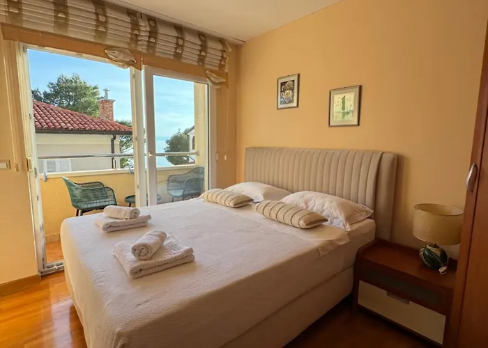 M&m Beachfront Makarska